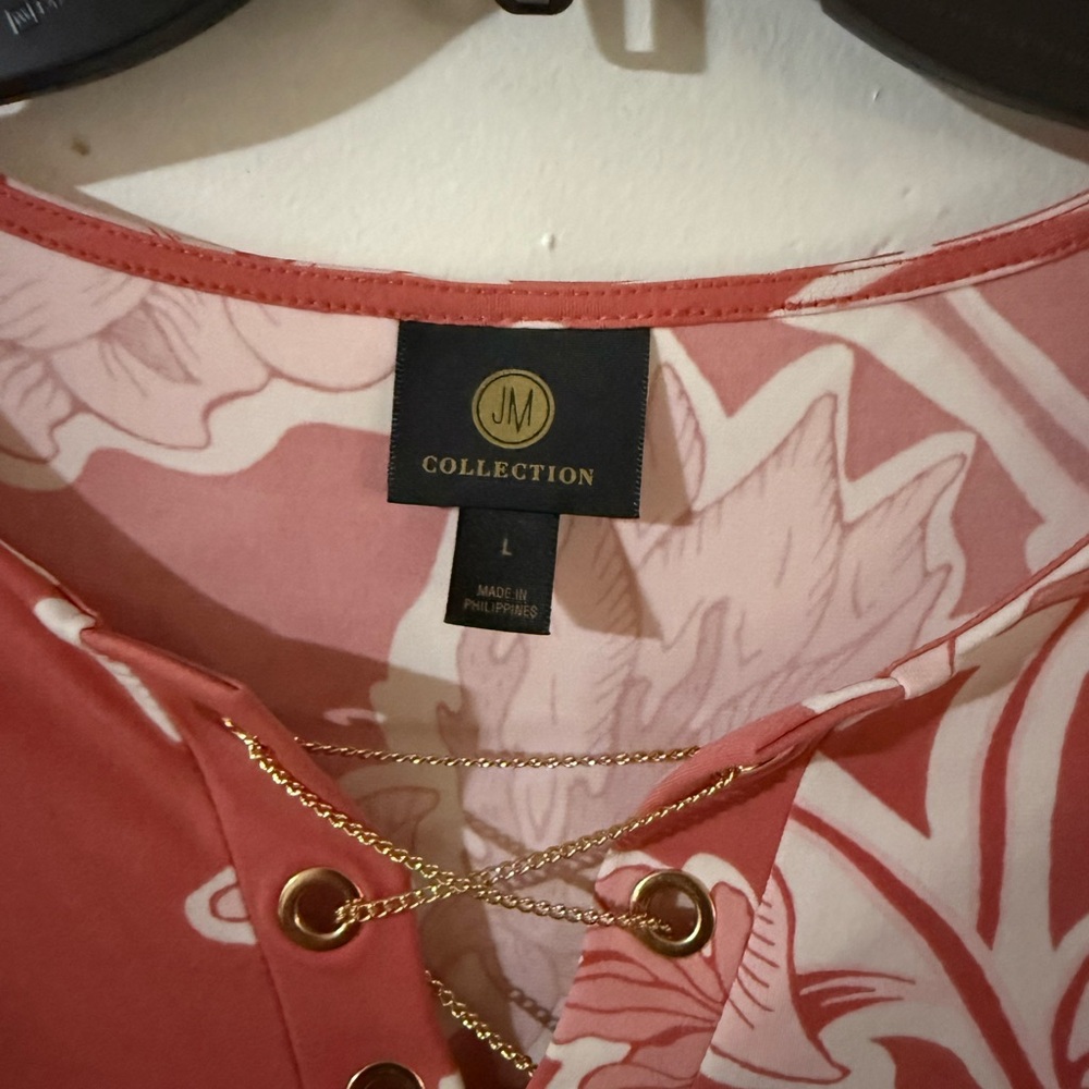 JM Collection Coral and White Lace-Up Top